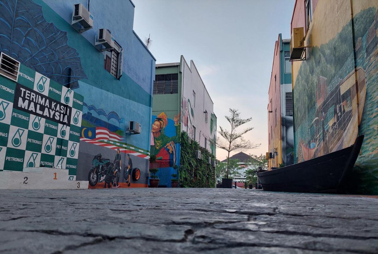 E&A Homestay KLIA/ Sepang/ Nilai Bagian luar foto