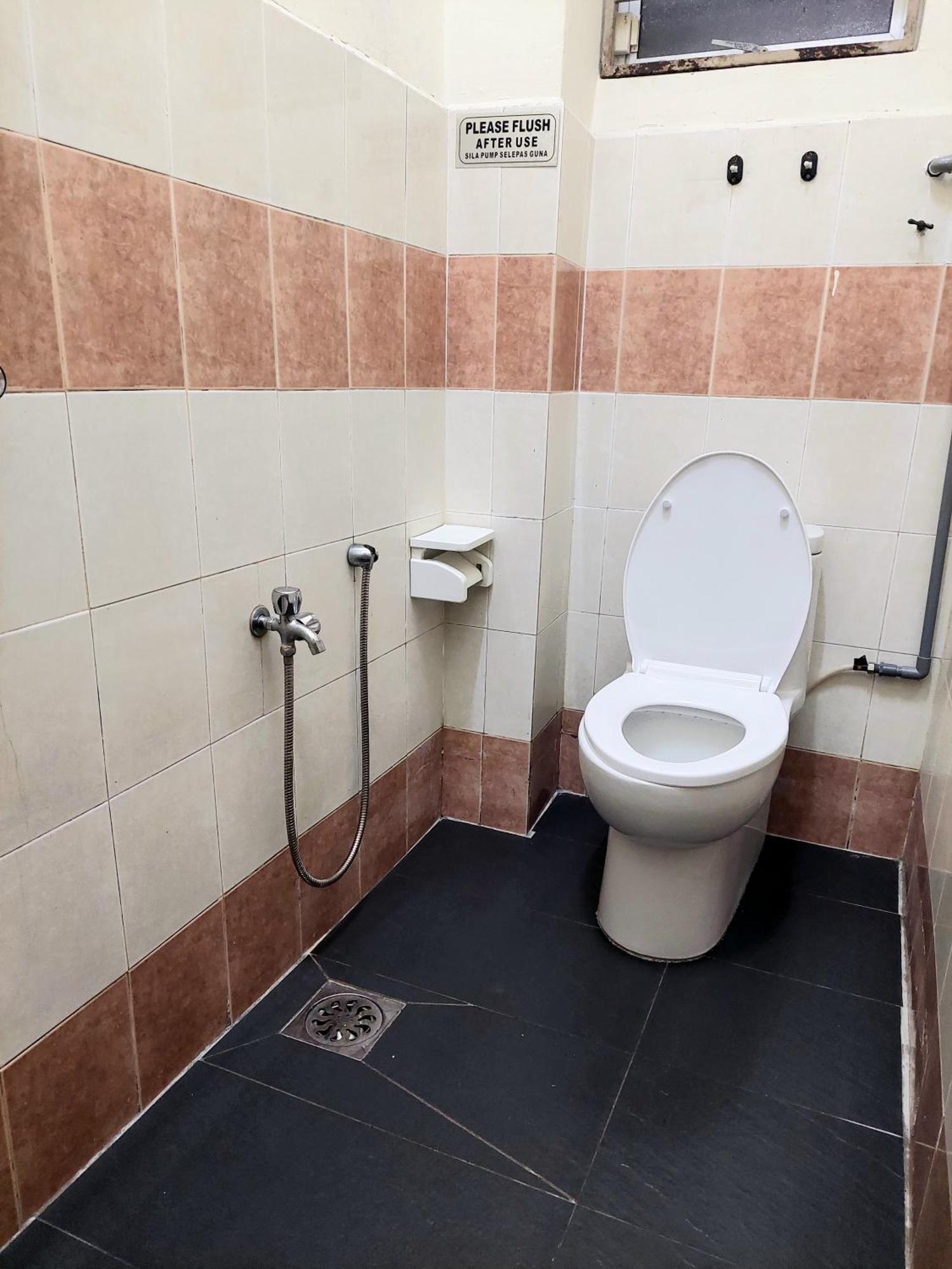 E&A Homestay KLIA/ Sepang/ Nilai Bagian luar foto