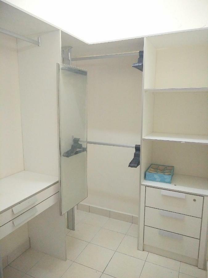 E&A Homestay KLIA/ Sepang/ Nilai Bagian luar foto
