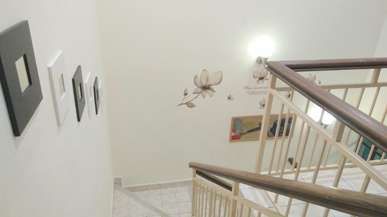 E&A Homestay KLIA/ Sepang/ Nilai Bagian luar foto